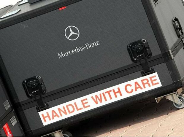 Titel-Bild zur News: Mercedes-Container
