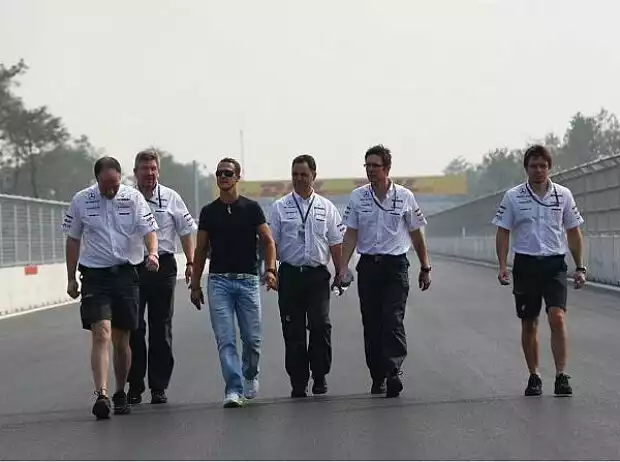 Mercedes-Delegation in Yeongam Titel-Bild zur News: Mercedes-Delegation in Yeongam