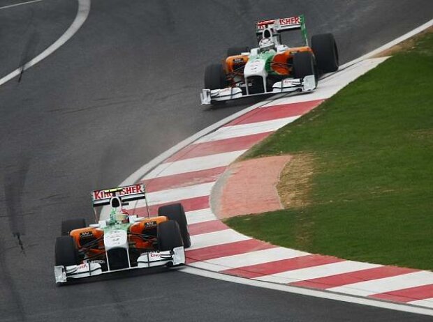 Vitantonio Liuzzi vor Adrian Sutil