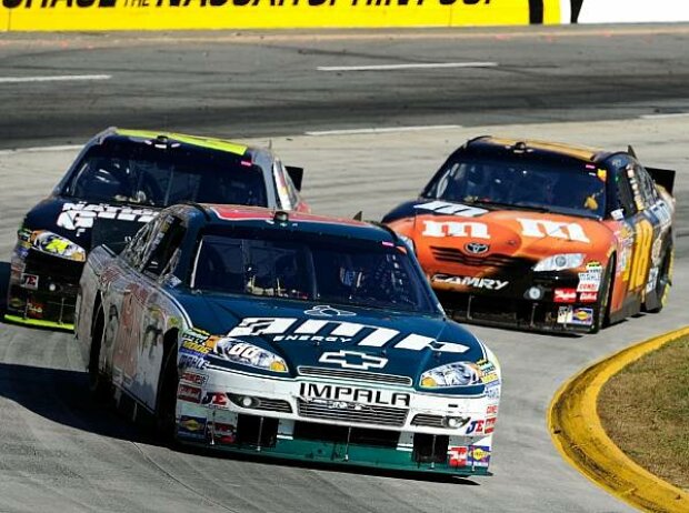 Dale Earnhardt Jun., Kyle Busch, Jeff Gordon Dale Earnhardt Jun., Kyle Busch, Jeff Gordon