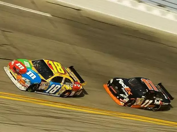 Kyle Busch, Denny Hamlin Titel-Bild zur News: Kyle Busch, Denny Hamlin