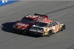 Shakehands zwischen Clint Bowyer und Kevin Harvick 