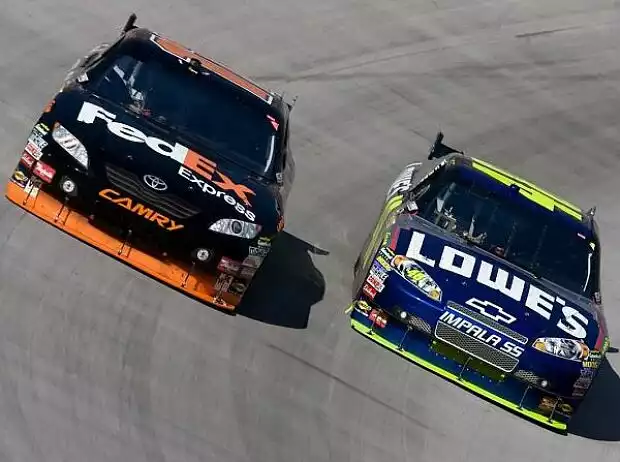 Jimmie Johnson, Denny Hamlin Titel-Bild zur News: Jimmie Johnson, Denny Hamlin