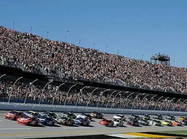 Juan Pablo Montoya, Clint Bowyer Titel-Bild zur News: Juan Pablo Montoya, Clint Bowyer