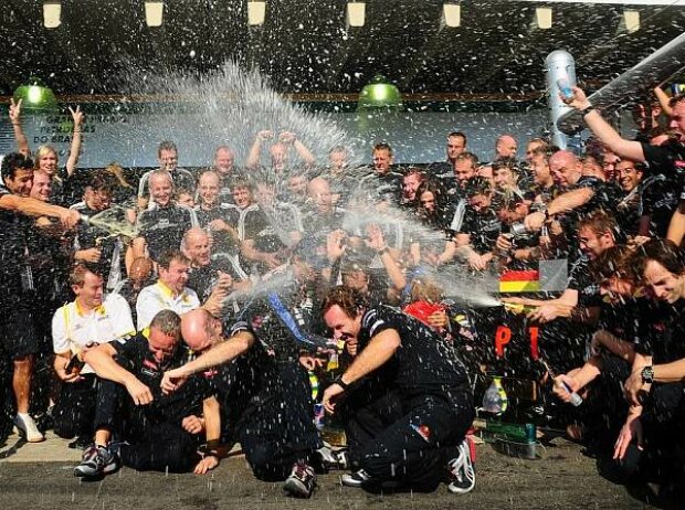 Sebastian Vettel, Mark Webber Sebastian Vettel, Mark Webber