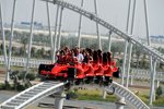 Felipe Massa und Fernando Alonso in der Ferrari World in Abu Dhabi