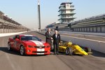 GM-Vize-Chairman Tom Stevens und Roger Penske