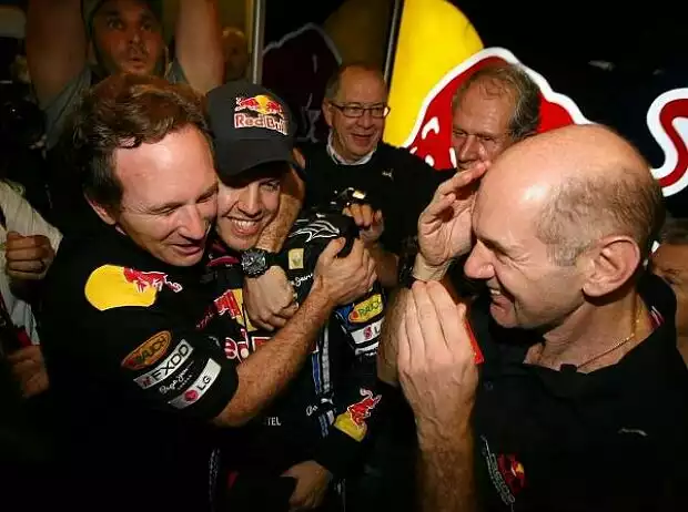 Christian Horner (Teamchef), Adrian Newey (Technischer Direktor), Sebastian Vettel Titel-Bild zur News: Christian Horner (Teamchef), Adrian Newey (Technischer Direktor), Sebastian Vettel