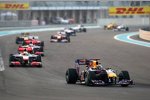 Sebastian Vettel (Red Bull) vor Lewis Hamilton (McLaren) 