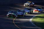 Denny Hamlin vor Carl Edwards, Jimmie Johnson und Kyle Busch 