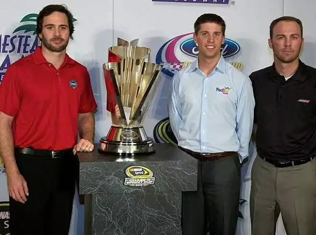 Titel-Bild zur News: Jimmie Johnson, Denny Hamlin, Kevin Harvick