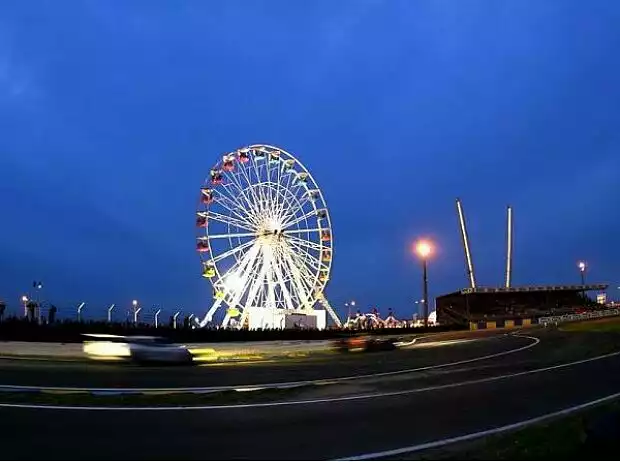 Titel-Bild zur News: Sonnenaufgang Riesenrad