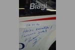 Gratulationsbotschaft auf dem Auto von Meister Thomas Biagi