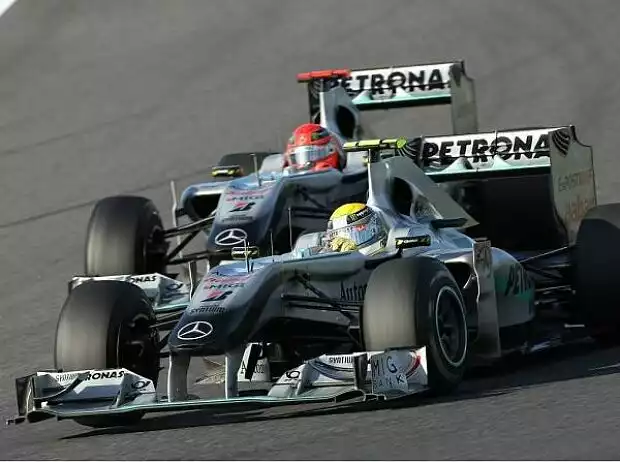 Michael Schumacher, Nico Rosberg Titel-Bild zur News: Michael Schumacher, Nico Rosberg