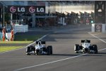 Kamui Kobayashi (Sauber) lässt in Suzuka erst Nick Heidfeld (Sauber) alt aussehen, später dann auch mehrere andere Gegner - sein vielleicht bestes Rennen, ausgerechnet in der Heimat