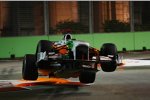 Adrian Sutil (Force India) hebt in Singapur ab wie eine Rakete