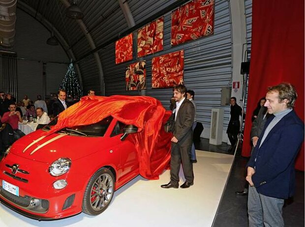 Titel-Bild zur News: Luca Badoers neuer FIAT 500 Tributo Ferrari