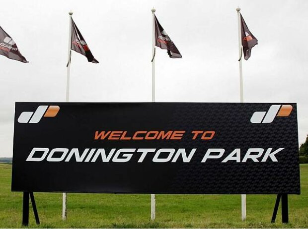 Titel-Bild zur News: Donington Park
