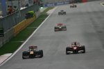 Fernando Alonso zieht in Yeongam dank Motorschaden bei Sebastian Vettel am Red Bull vorbei in Führung