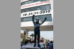 Anschließend folgt der Titeljubel: Yvan Muller (Chevrolet) ist wieder Weltmeister!