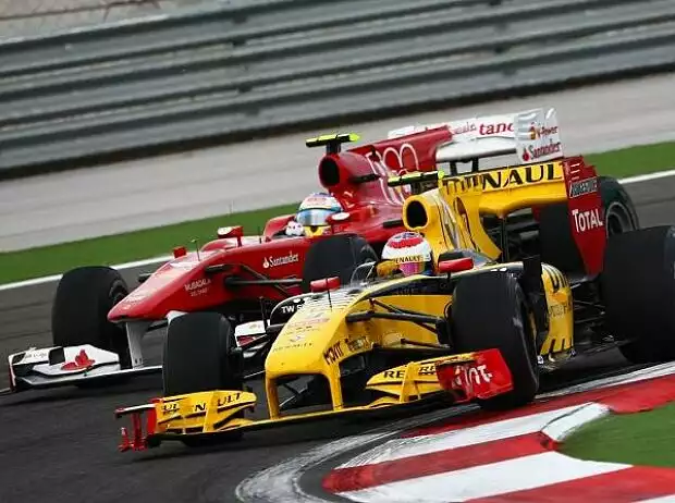 Vitaly Petrov, Fernando Alonso Titel-Bild zur News: Vitaly Petrov, Fernando Alonso