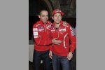 Valentino Rossi und sein neuer Teamkollege Nicky Hayden (Ducati)