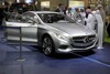 Bild zum Inhalt: Daimler präsentiert in Abu Dhabi nachhaltige Antriebslösungen