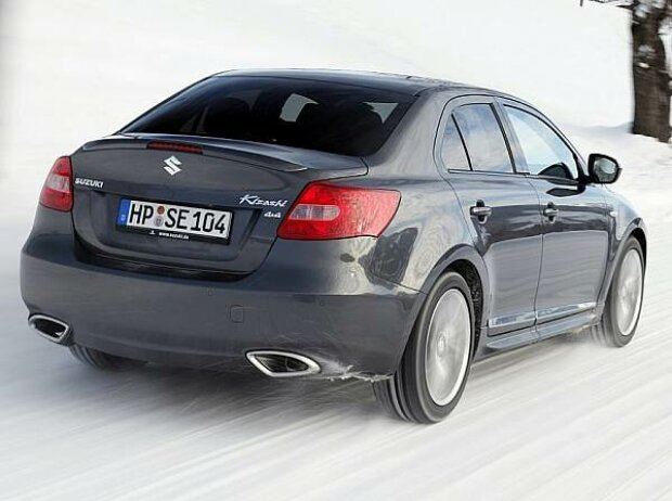 Suzuki Kizashi Suzuki Kizashi