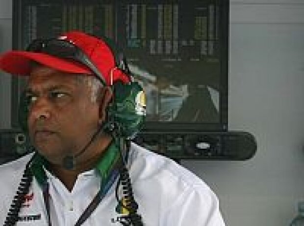Tony Fernandes Tony Fernandes