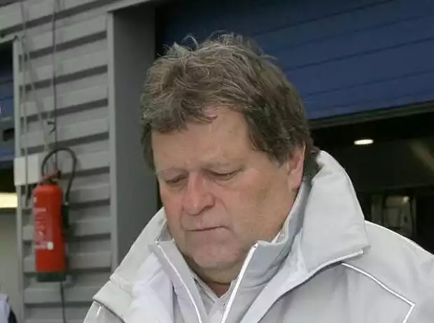 Norbert Haug (Mercedes-Motorsportchef) Titel-Bild zur News: Norbert Haug (Mercedes-Motorsportchef)