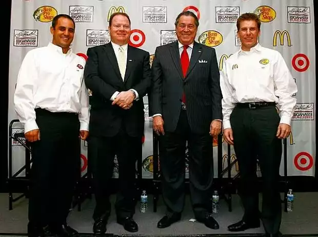 Juan Pablo Montoya, Jamie McMurray, Chip Ganassi, Felix Sabates Titel-Bild zur News: Juan Pablo Montoya, Jamie McMurray, Chip Ganassi, Felix Sabates
