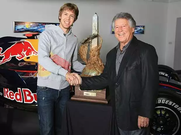 Sebastian Vettel und Mario Andretti Titel-Bild zur News: Sebastian Vettel und Mario Andretti