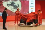 Fernando Alonso (Ferrari) und Felipe Massa (Ferrari) enthüllen den Ferrari F150