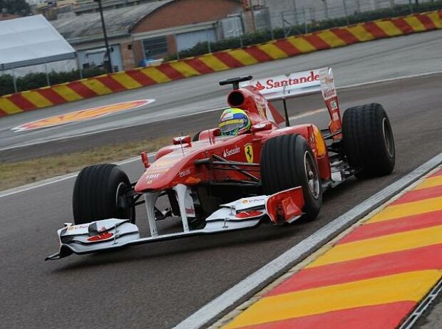 Titel-Bild zur News: Ferrari F150