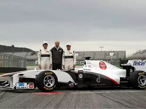 Sergio Perez, Peter Sauber und Kamui Kobayashi Titel-Bild zur News: Sergio Perez, Peter Sauber und Kamui Kobayashi