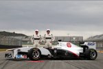 Peter Sauber (Teamchef) Kamui Kobayashi (Sauber) James Key (Technischer Direktor) 