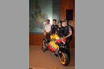 Shuhei Nakamoto,  Casey Stoner, Daniel Pedrosa und  Andrea Dovizioso (Honda) 