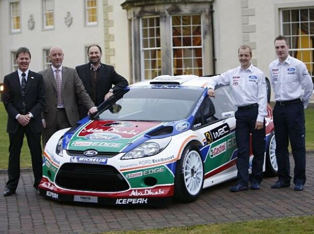 Jari-Matti Latvala, Mikko Hirvonen, Gerard Quinn (Ford-Sportchef)