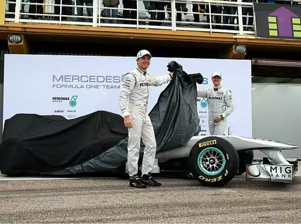 Michael Schumacher, Nico Rosberg Titel-Bild zur News: Michael Schumacher, Nico Rosberg