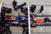 Bild zum Inhalt: Red Bull in Action: Boxenstopp in drei Sekunden