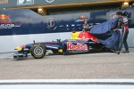 Sebastian Vettel und Mark Webber (Red Bull) mit dem neuen Red Bull RB7