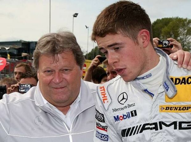 Titel-Bild zur News: Paul di Resta, Norbert Haug (Mercedes-Motorsportchef)