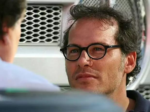 Norbert Haug (Mercedes-Motorsportchef), Jacques Villeneuve Titel-Bild zur News: Norbert Haug (Mercedes-Motorsportchef), Jacques Villeneuve