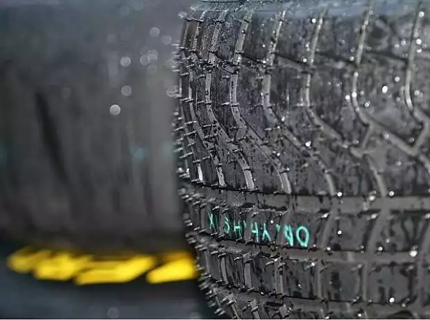 Pirelli-Regenreifen Titel-Bild zur News: Pirelli-Regenreifen