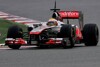 Bild zum Inhalt: Hamilton erstmals mit Pirelli-Regenreifen unterwegs