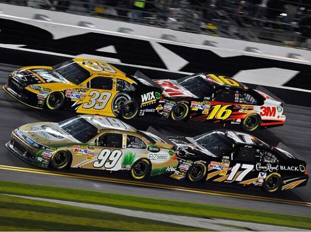 Carl Edwards, Matt Kenseth, Greg Biffle Carl Edwards, Matt Kenseth, Greg Biffle