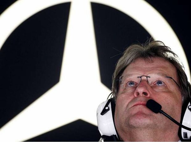 Titel-Bild zur News: Norbert Haug (Mercedes-Motorsportchef)