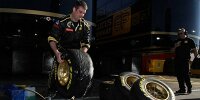 Renault-Mechaniker mit Pirelli-Reifen