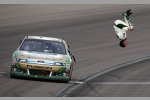 Carl Edwards (Roush) und sein Salto