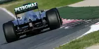 Bild zum Inhalt: Barcelona: Mercedes lässt die Hose runter!